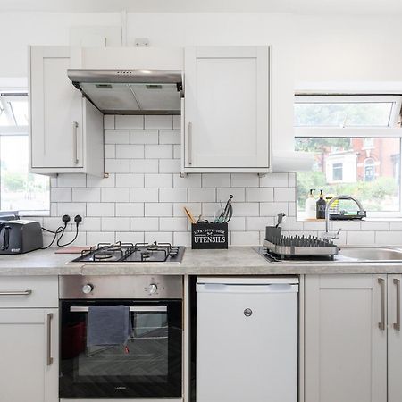 Stylish Studio Apt In Leeds Лидс Экстерьер фото
